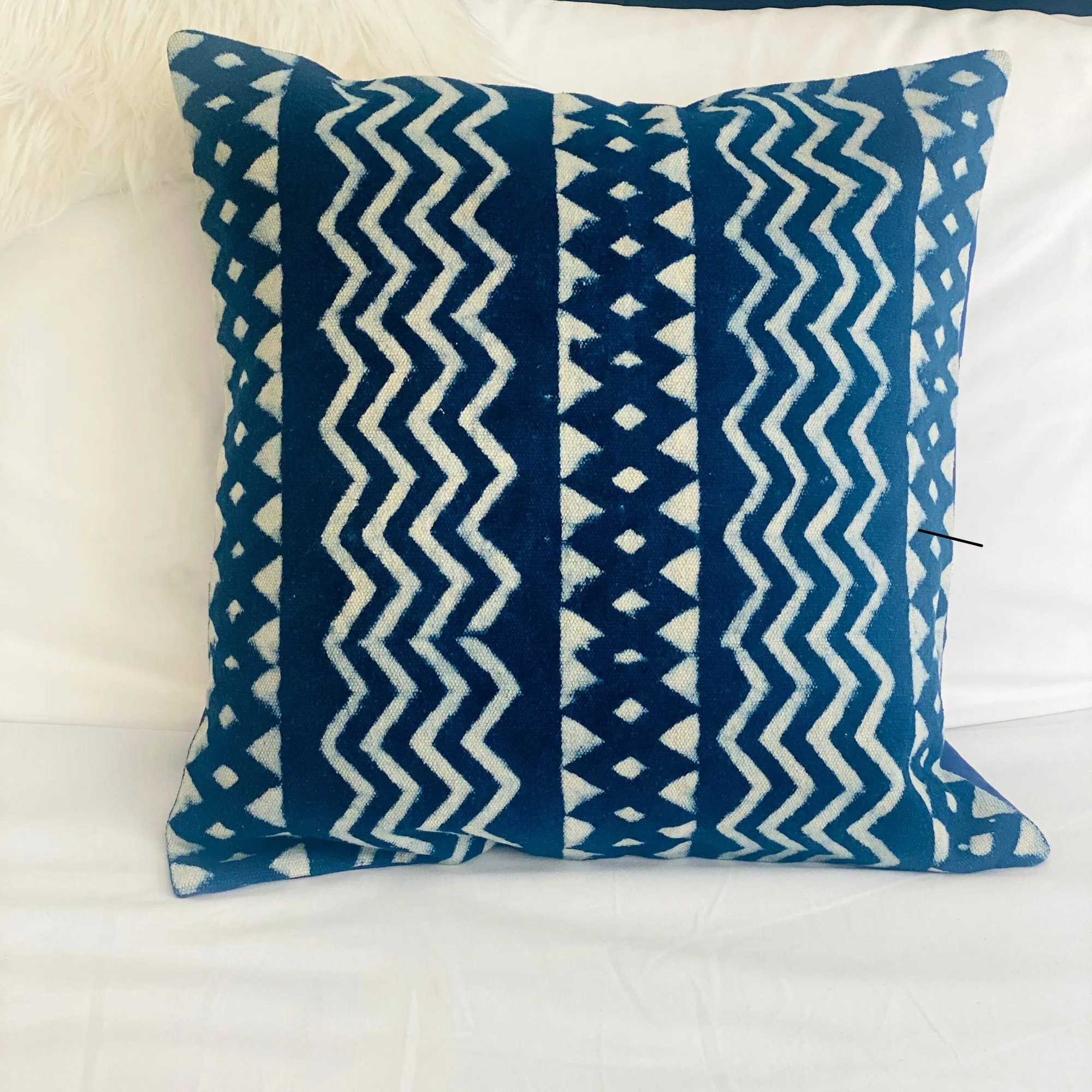 African Indigo pillow, Indigo Mud Cloth Pillow Case for Couch, Boho Throw Pillow in size 18 x 18, Indigo Blue, Boho Home Decor