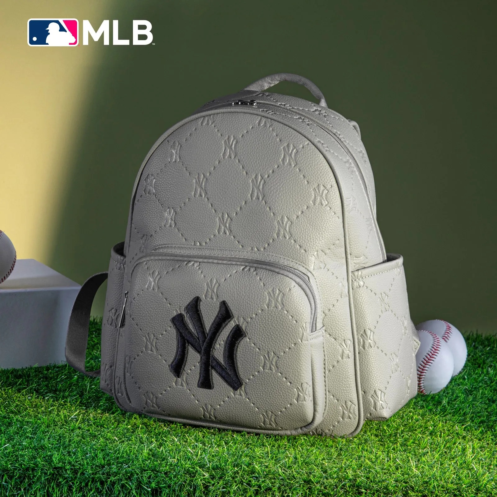 MLB-NY32-003  MLB  New York Yankees  Team Backpack